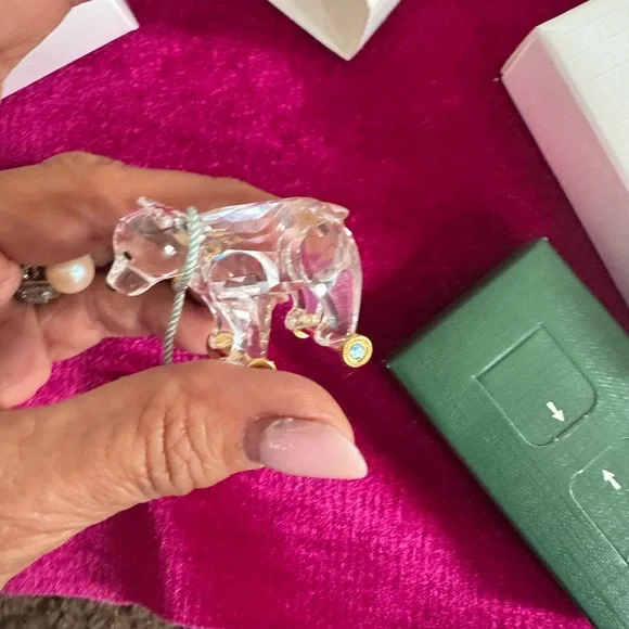 Swarovskicrystal memories teddy bear crystal figurine w original box gift
